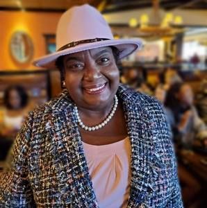 Meet your Posher, Brenda